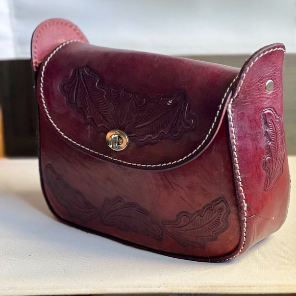 Handmade Leather Mexican Purse - Picture 4 of 8